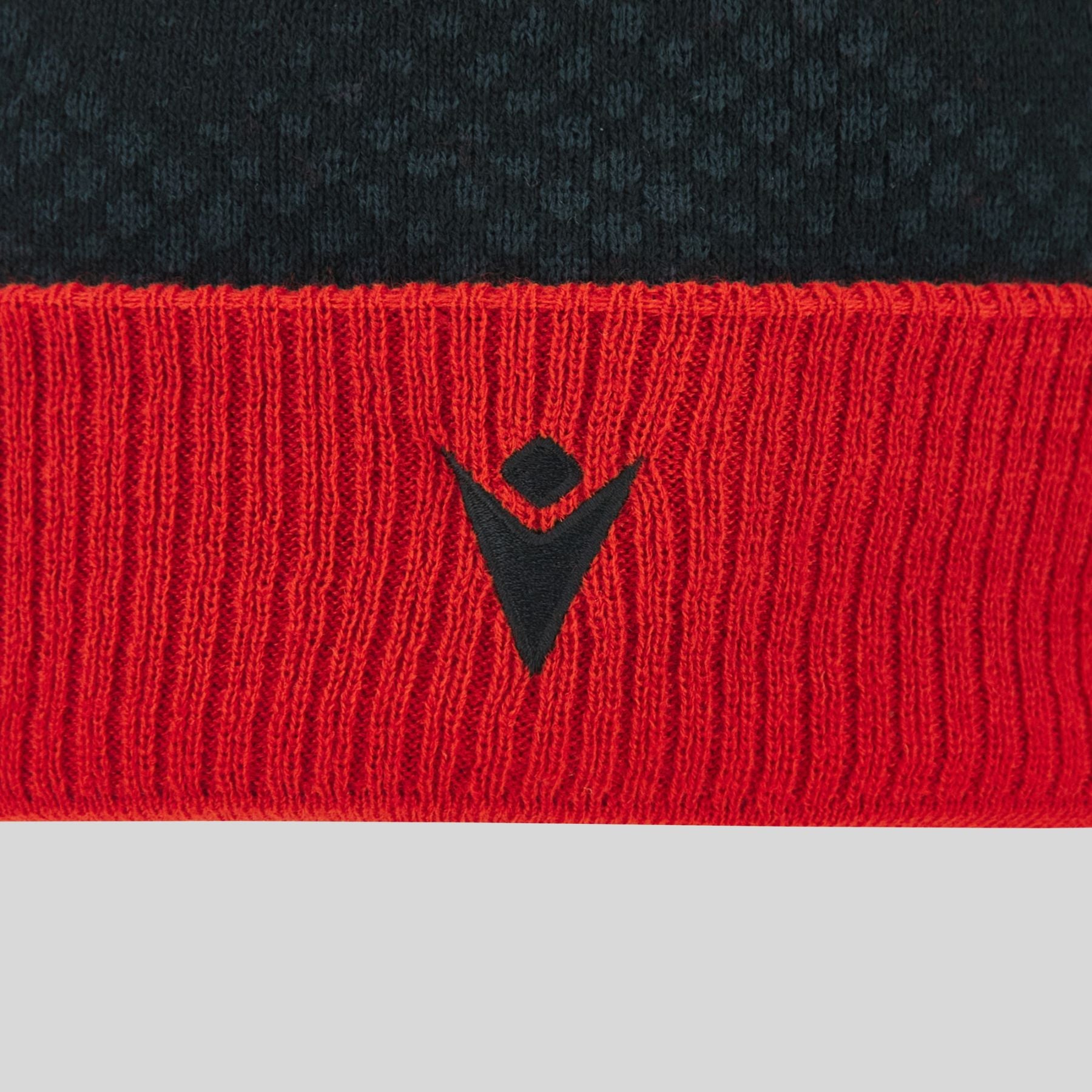 26/27 Bobble Hat - Juniors