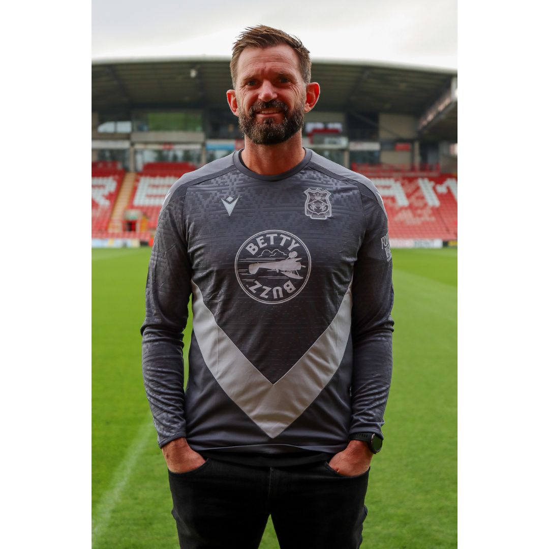 Yamcha Long-Sleeve Training Shirt (Silver)