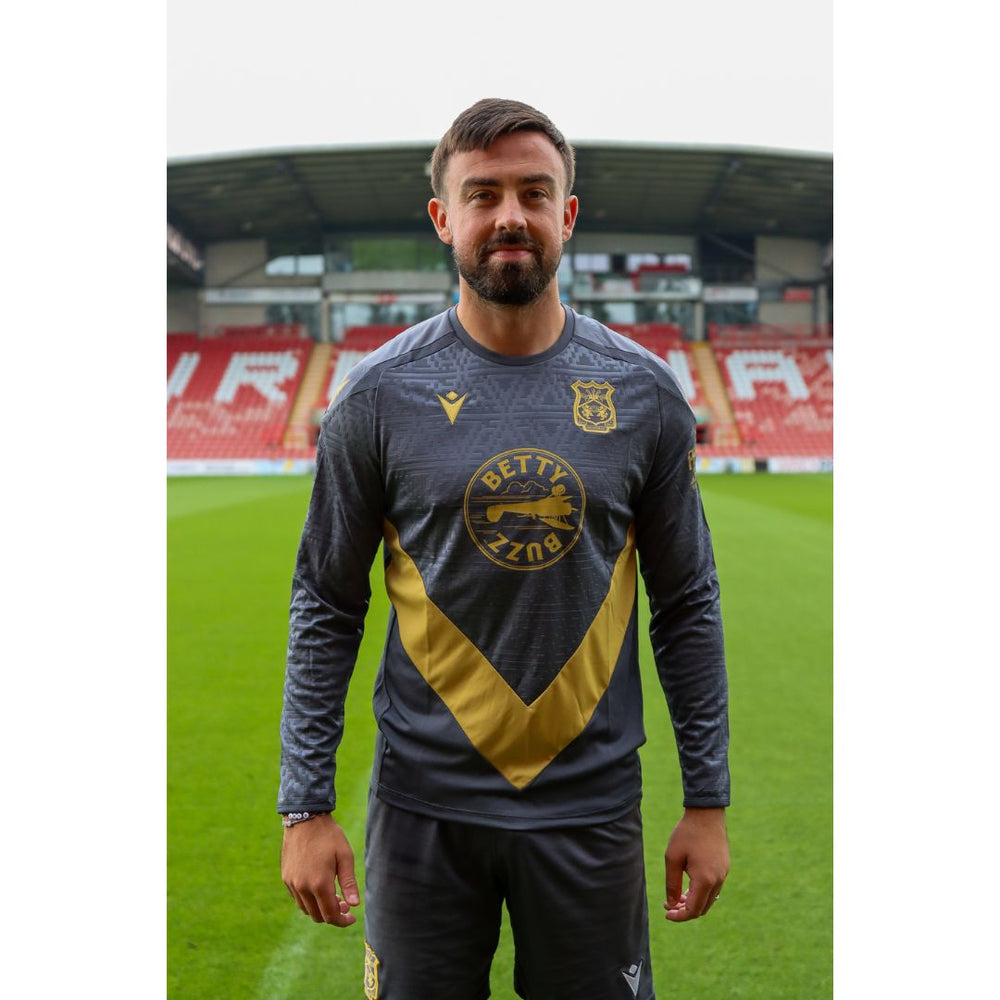 Yamcha Long-Sleeve Training Shirt (Gold)